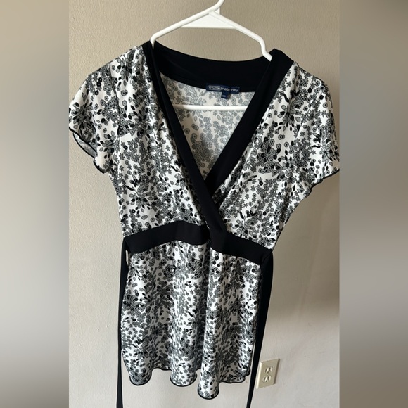 Maternity tops for summer - Picture 8 of 9